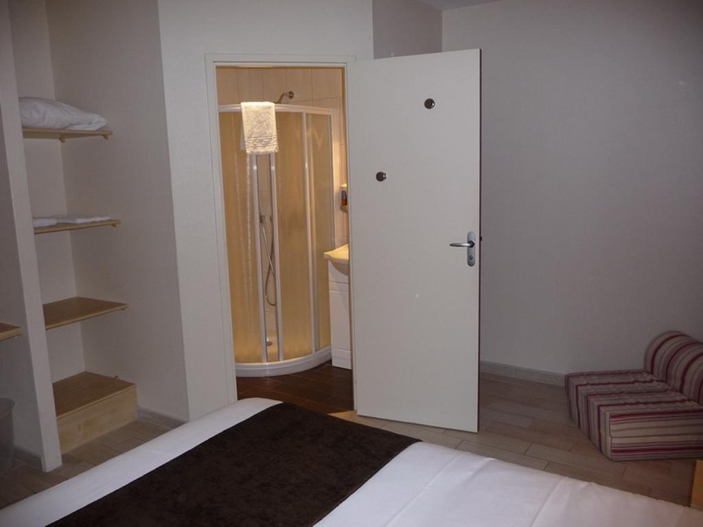 La Godiniere Hotel Cholet Kültér fotó